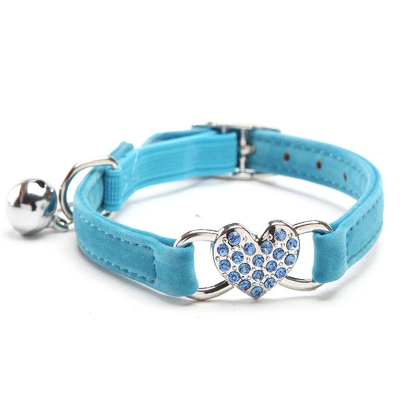 Heart cat collar